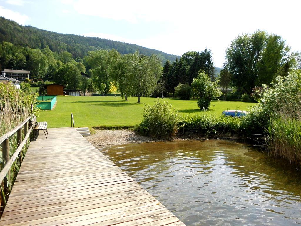 Seeblick-Appartements Ossiach Pokoj fotografie